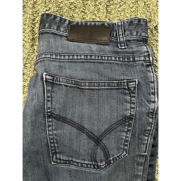 Calvin Klein Jeans Men’s 32x30 Blue Dark Wash Relaxed Straight Leg Denim Jeans - Picture 1 of 8